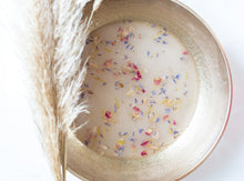 Load image into Gallery viewer, honey rose bath salts